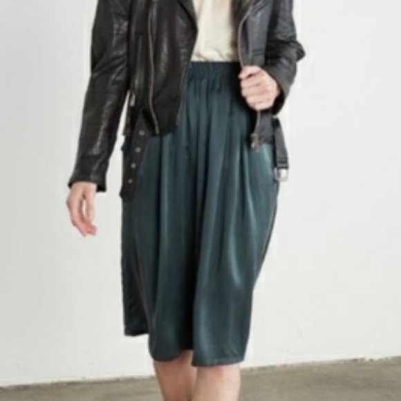 Amour Vert Nona Midi Skirt - Picture 2 of 5